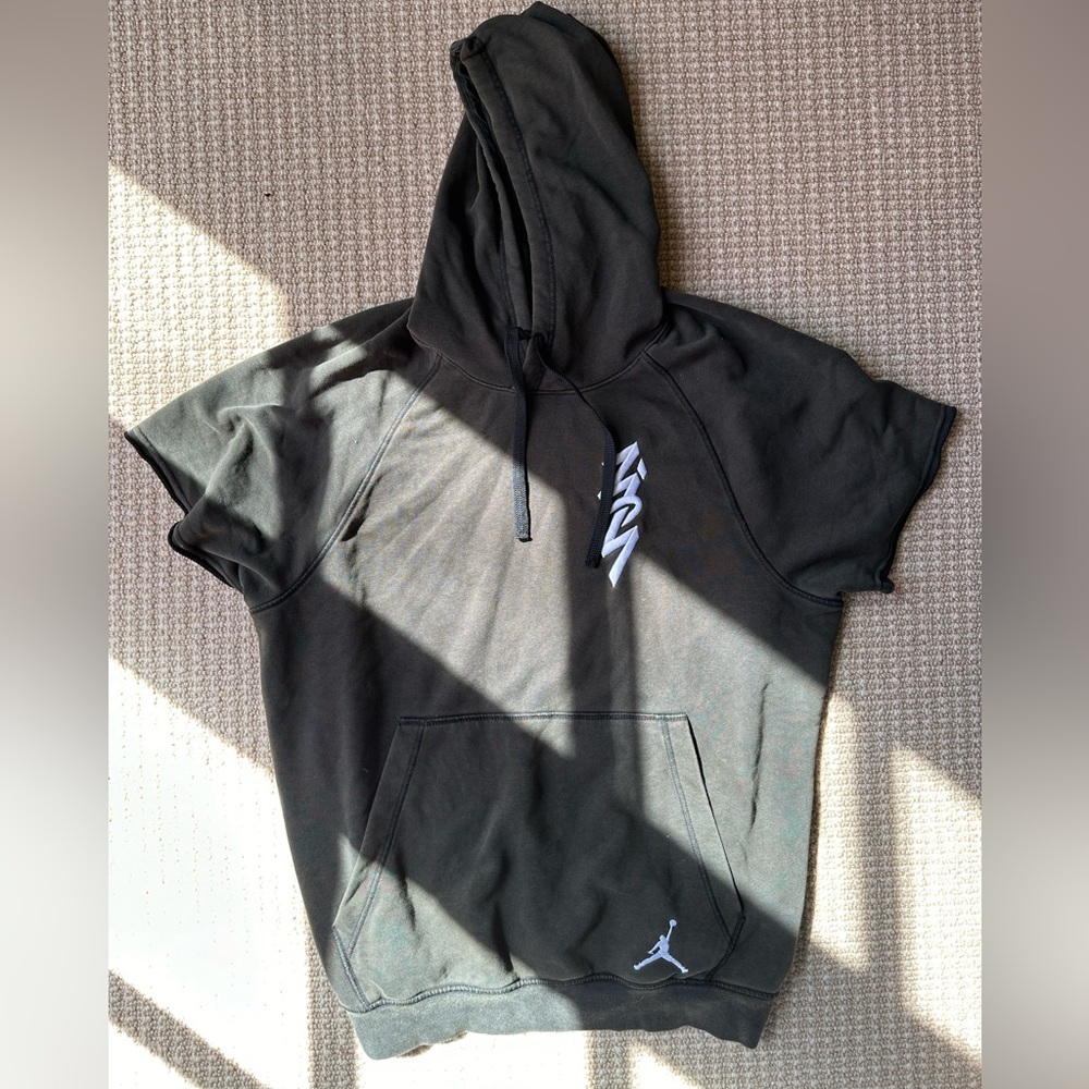 NIke Jordan Dri-FIT Zion Men's Cutoff Hoodie
